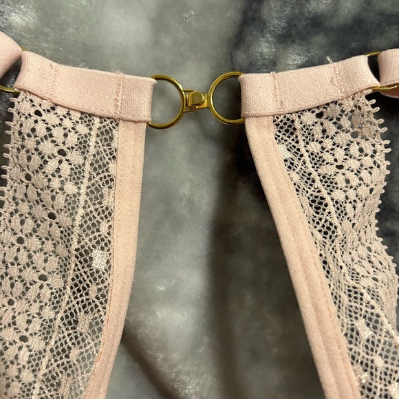 NWT Victoria Secret Cloud bra - Picture 9 of 14